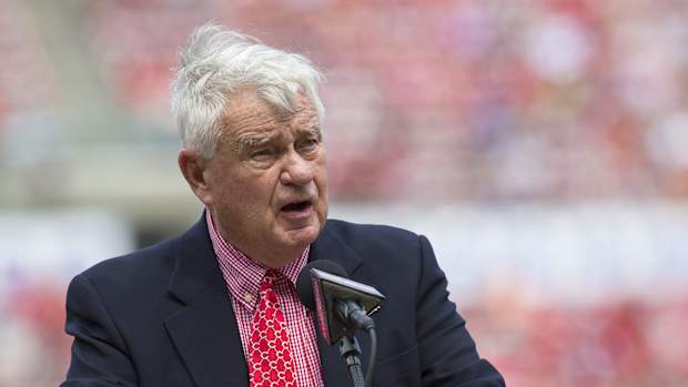 Cincinnati Reds owner Bob Castellini speaks during a pregame ceremony for the unveiling of Pete Rose's bronze statue before the game against the Los Angeles Dodgers at Great American Ball Park on Saturday, June 17, 2017. 061717 Reds  